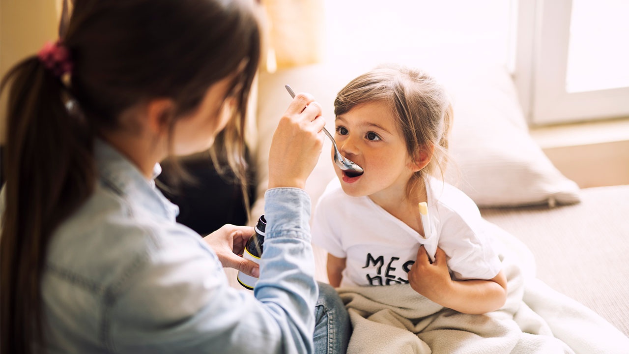 Sai lam khi ha sot cho tre anh 2