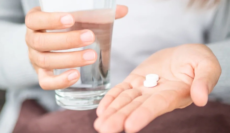 Loai thuoc nguoi benh sot xuat huyet nen tranh dung hinh anh