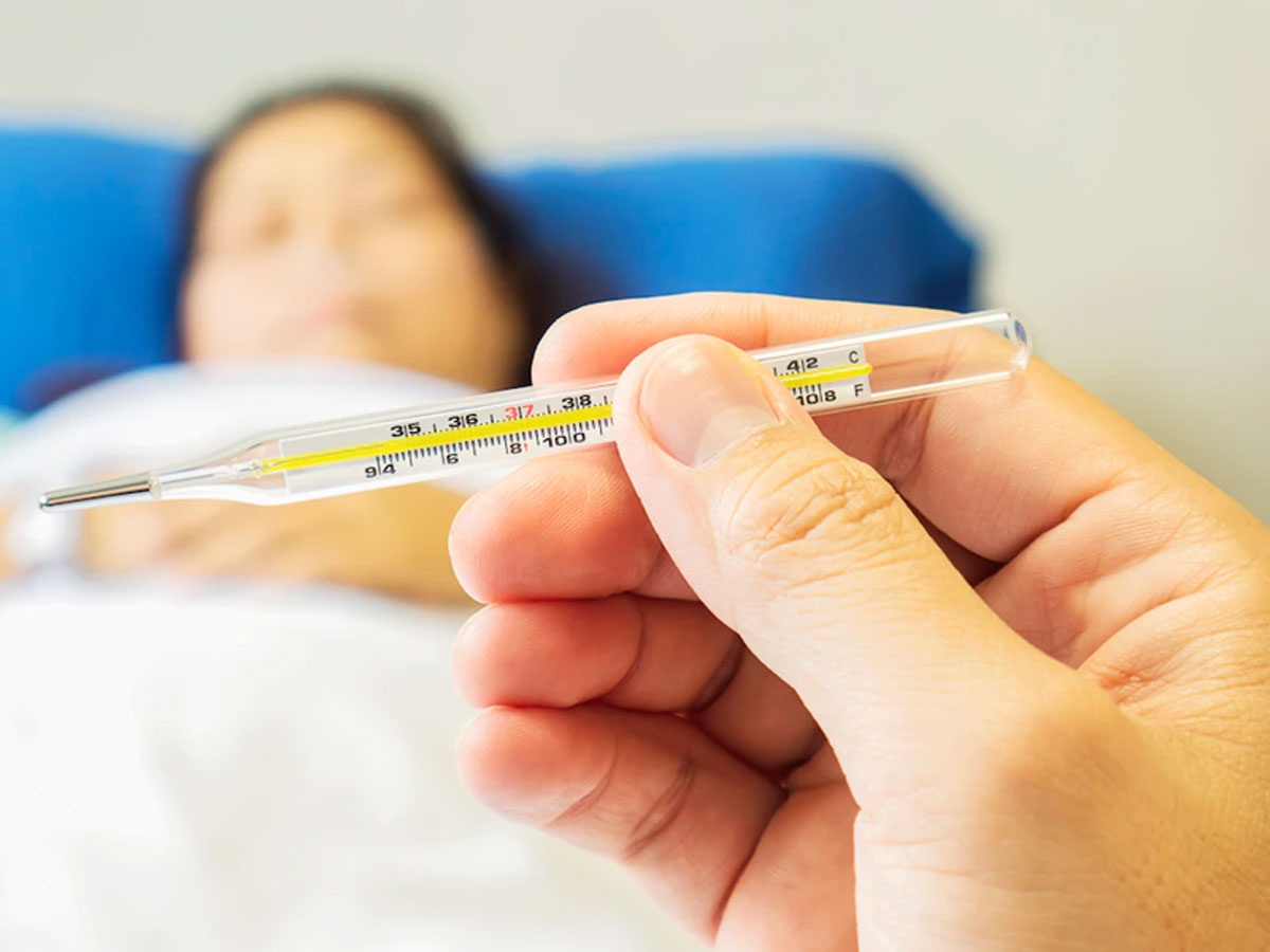 Sot xuat huyet co the xay ra may lan trong doi? hinh anh