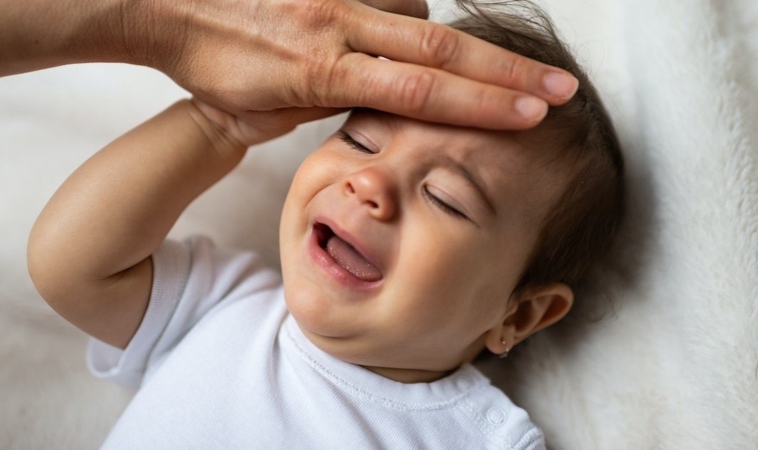 Dau hieu tre bi nhiem trung duong ho hap hinh anh