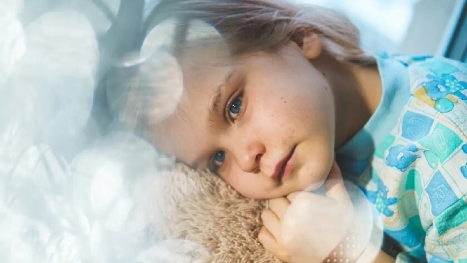 8 trieu chung sot xuat huyet nang o tre nho hinh anh