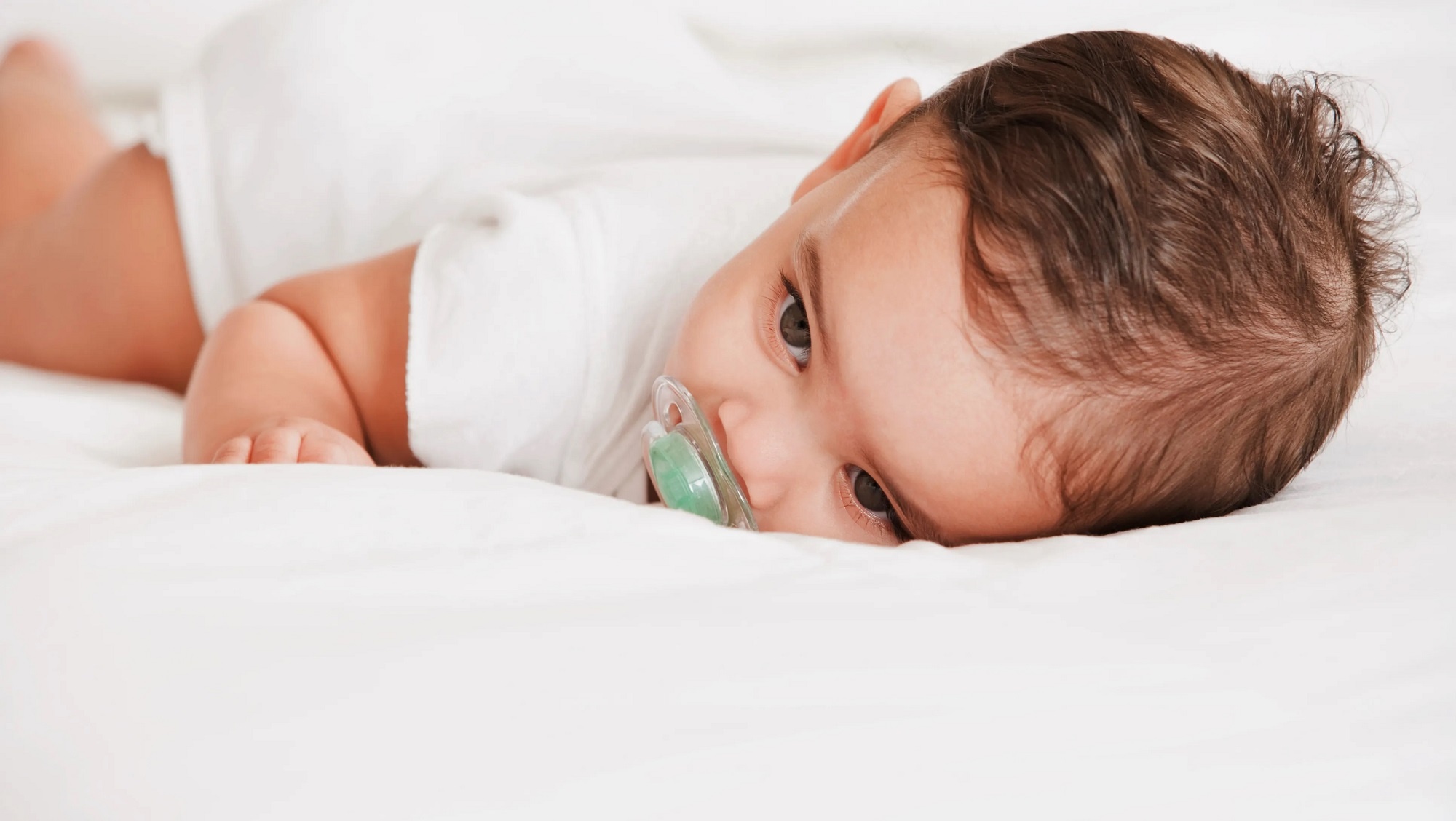 Dau hieu tu ky o tre so sinh va moi biet di hinh anh