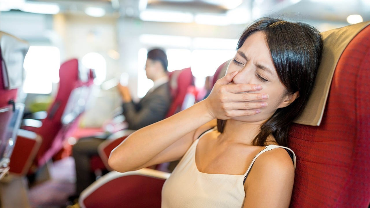 Cach han che say tau xe khi di du lich, ve que hinh anh