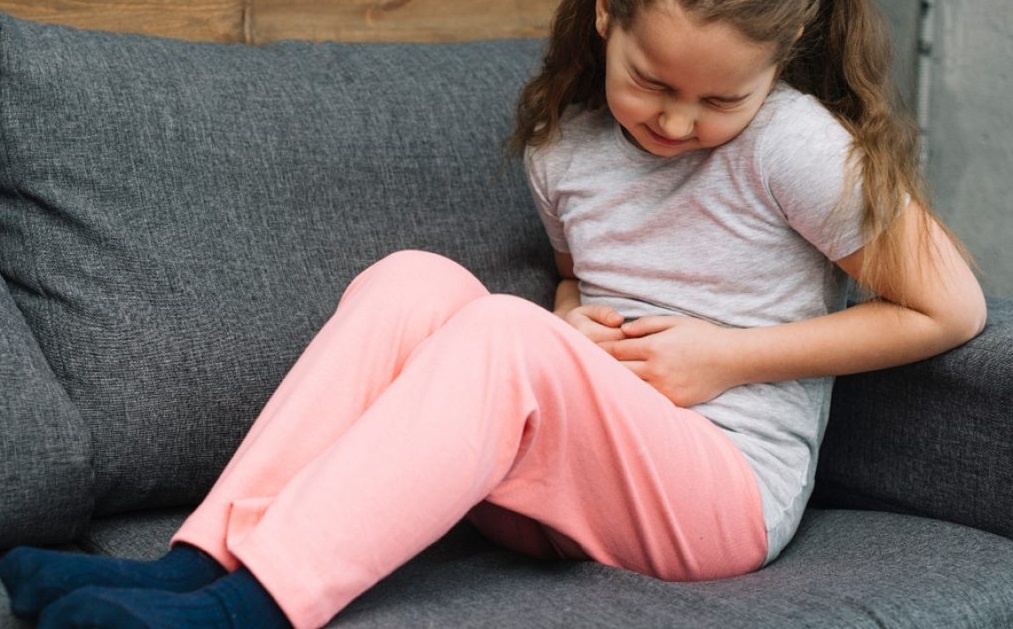 Dau hieu canh bao tre bi ngo doc thuc pham hinh anh