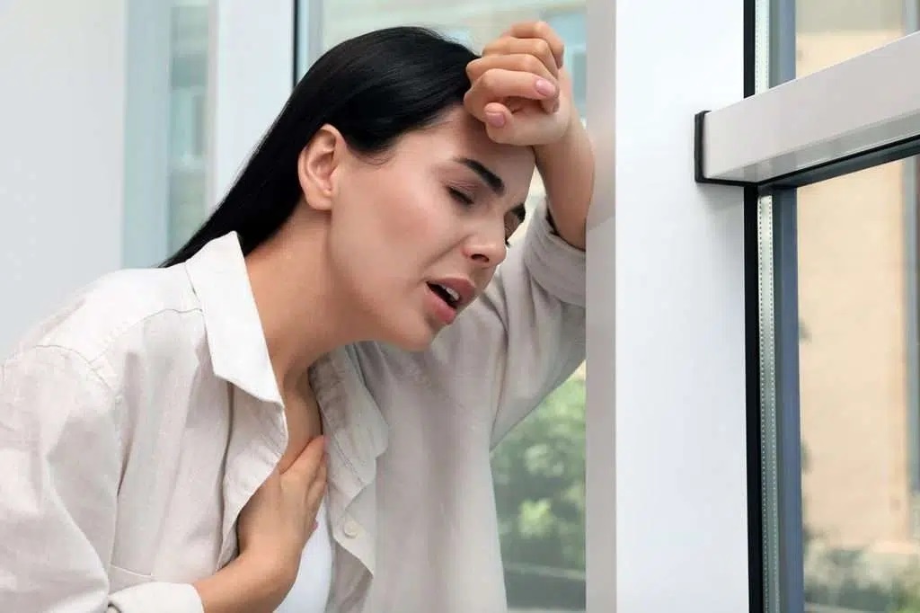 Khi nao kho tho la dau hieu canh bao suy tim? hinh anh