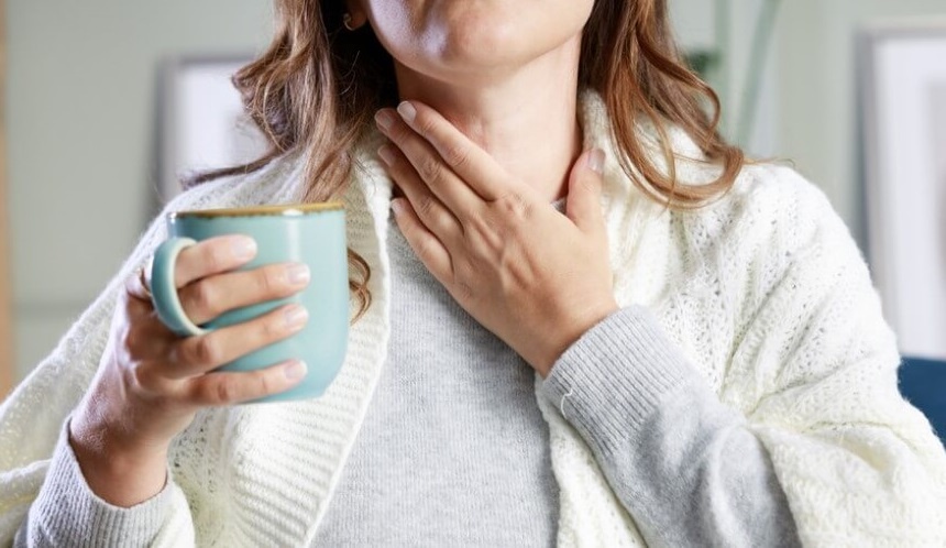 Vi sao ban de bi viem hong, cam cum khi troi lanh? hinh anh