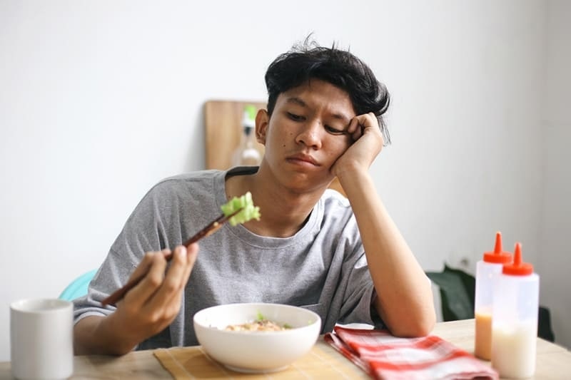 Thoi quen xau cua nam anh 1