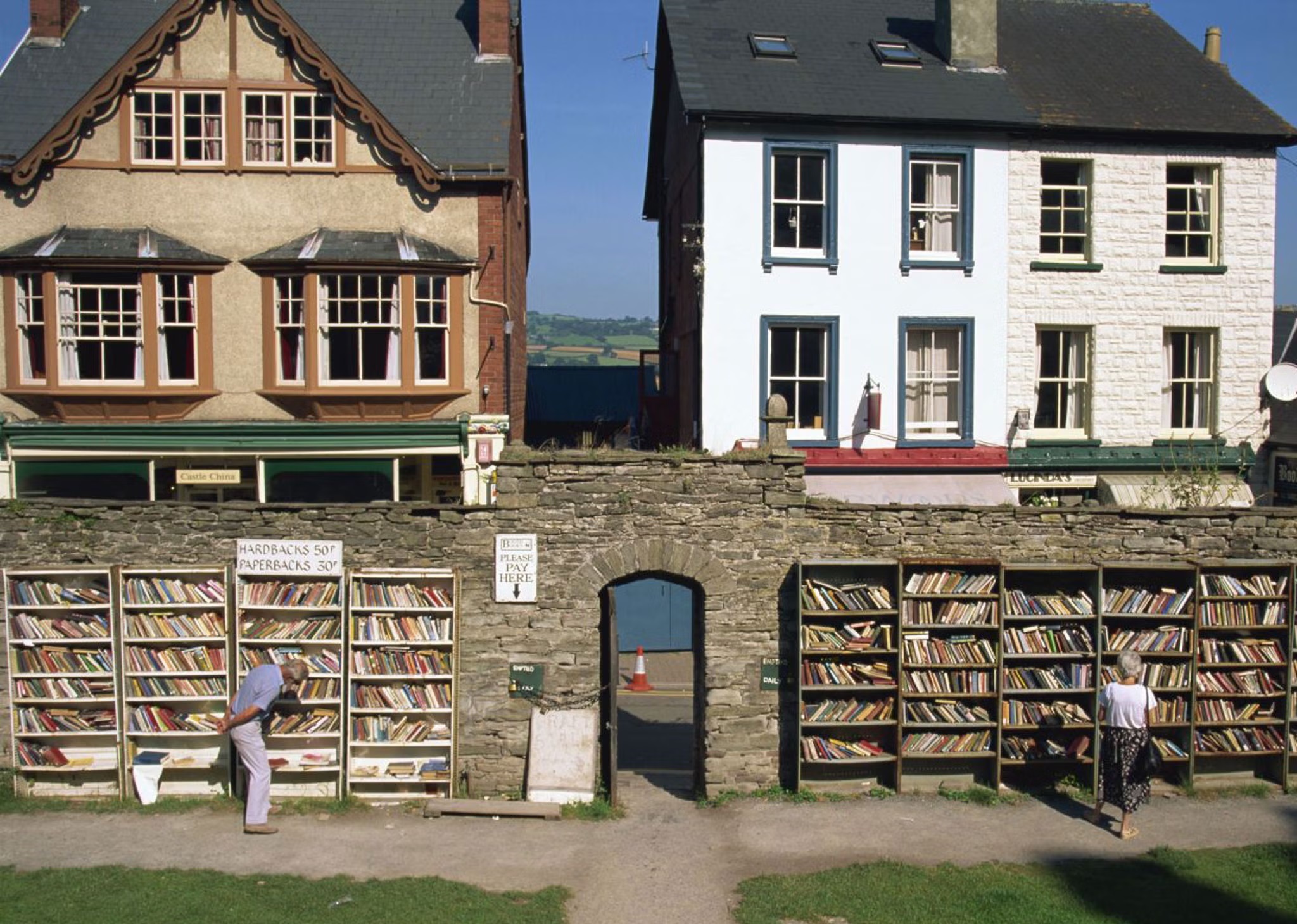 Thu vien sach noi tieng anh 4