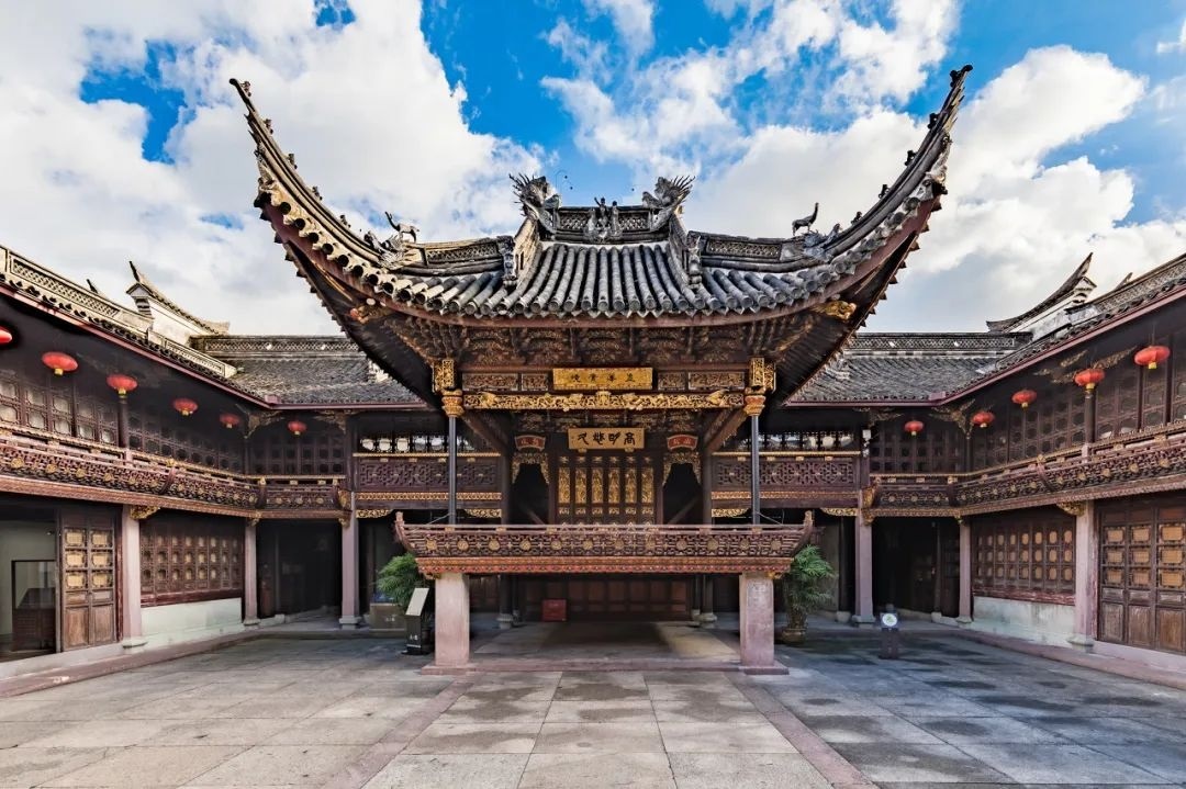 Thu vien co nhat anh 1