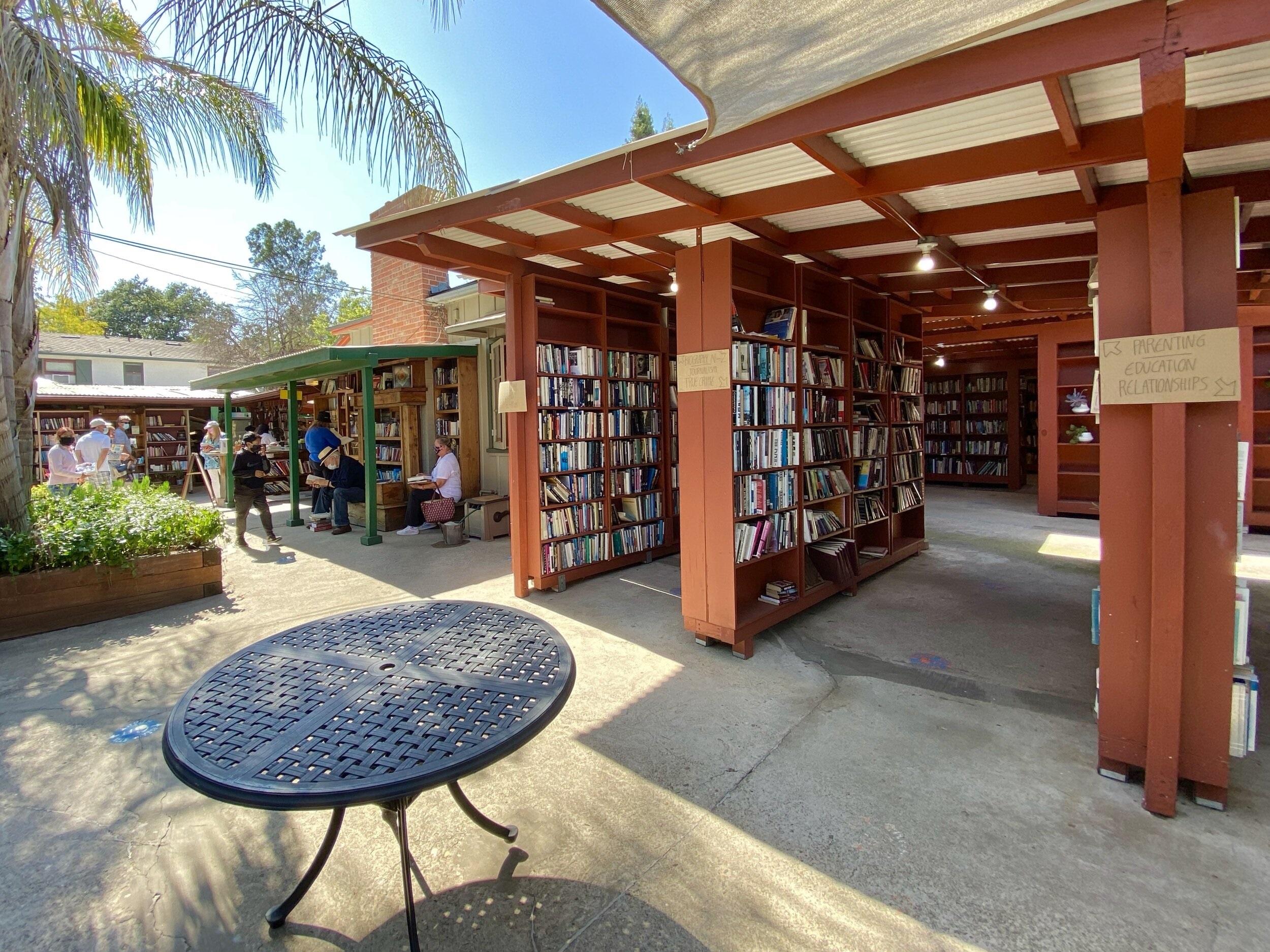 Hieu sach ngoai troi anh 6