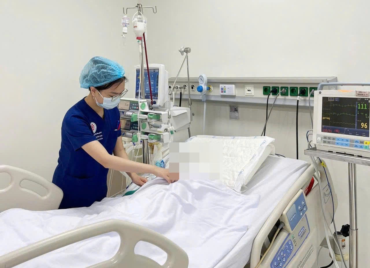 Tu vet thuong nho khi be canh cay, mot nguoi phai tho may hinh anh