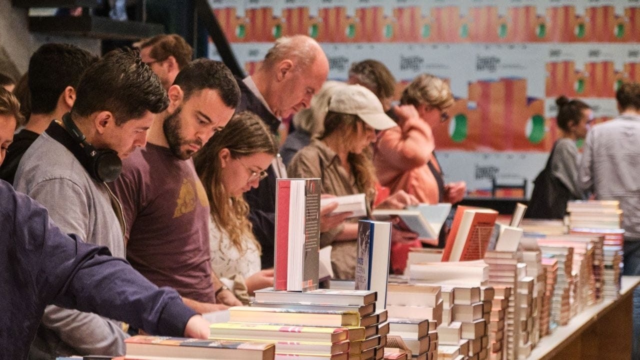 Le hoi van hoc anh 2