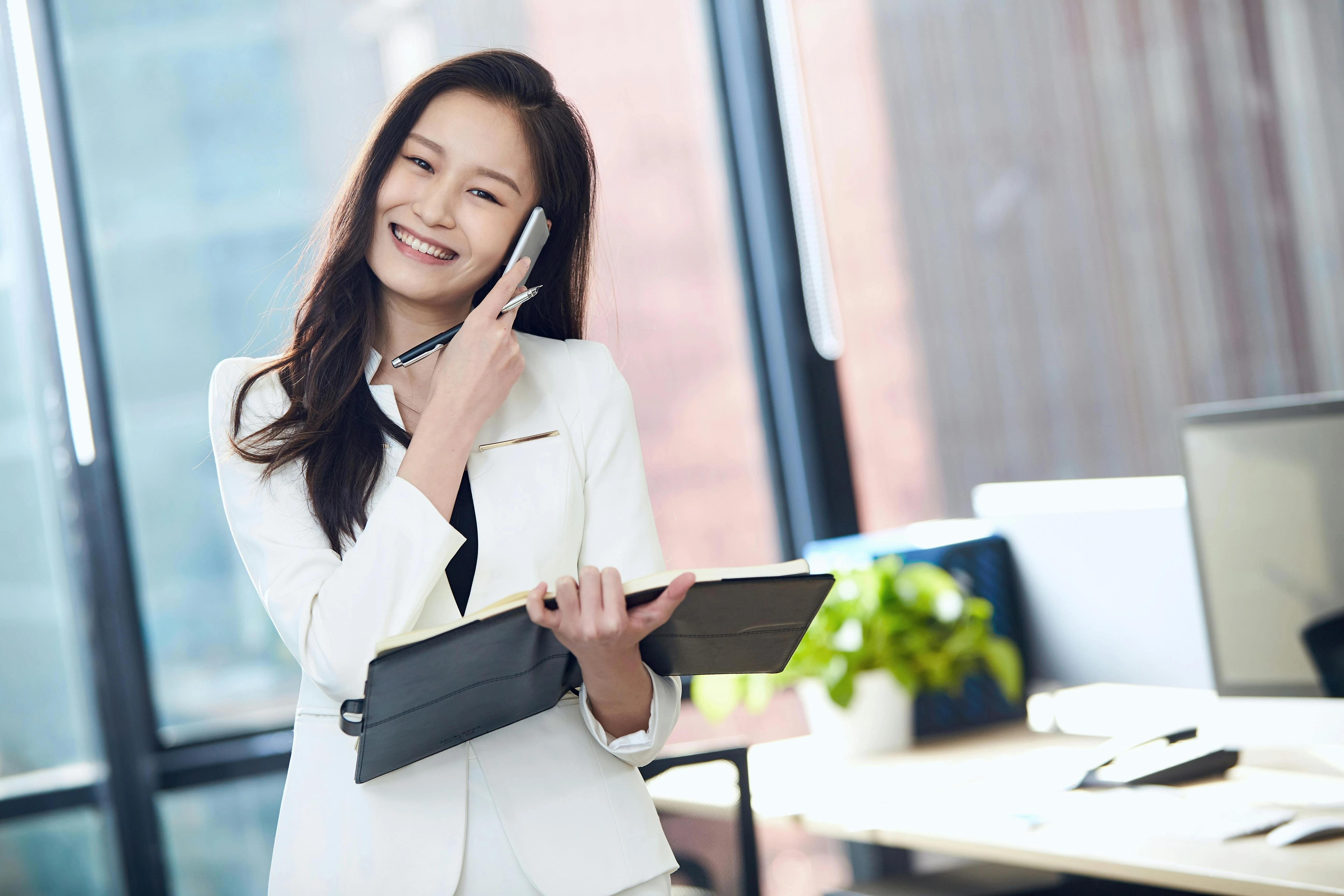 Nguoi thu hut may man anh 3