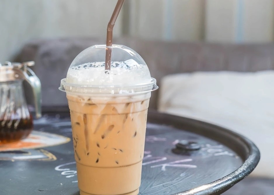 6 nhom nguoi khong nen uong ca phe sua du thich den may hinh anh