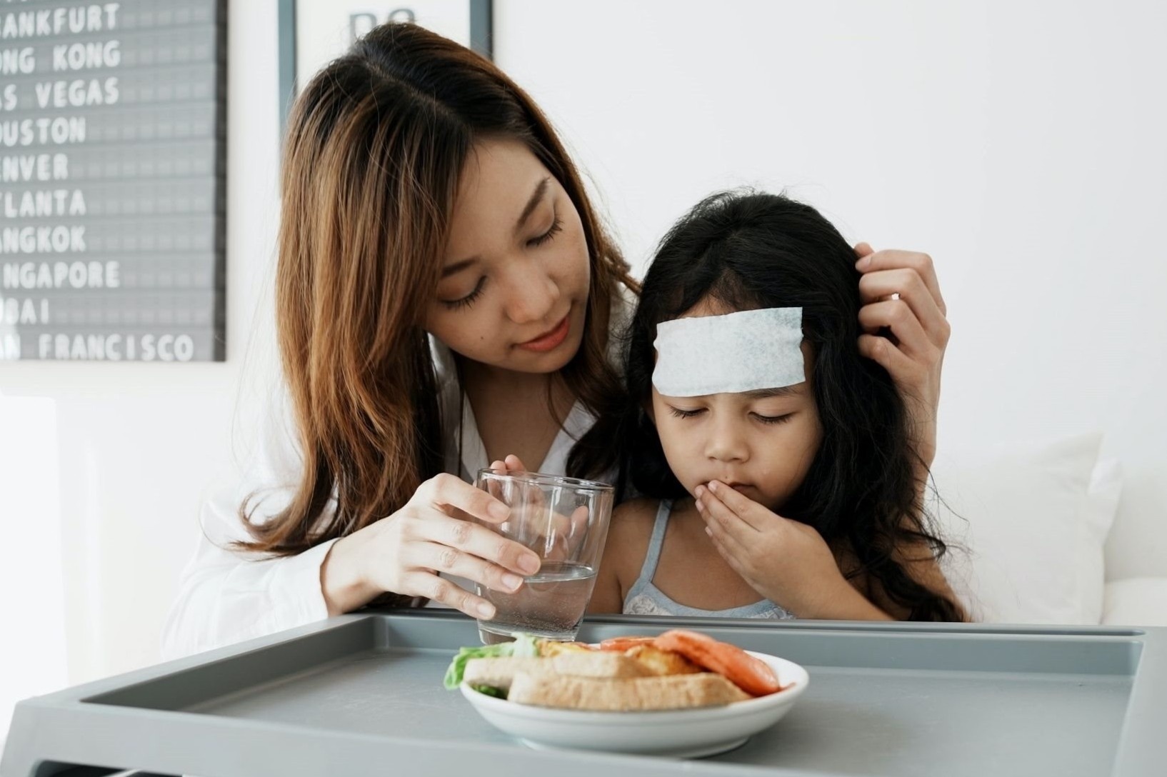 Tre mac sot xuat huyet an gi de nhanh hoi phuc? hinh anh