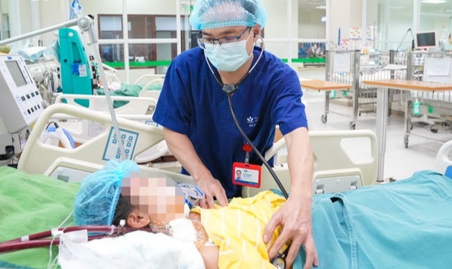 Viem co tim o tre anh 1