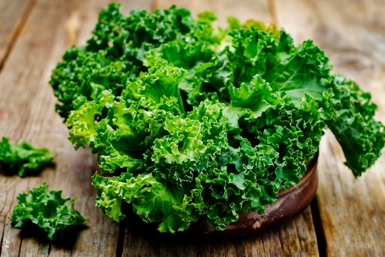 5 loai rau xanh giau canxi hon sua hinh anh