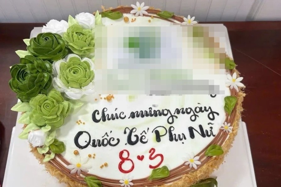 'Thu pham' gay ngo doc pho bien trong banh bong lan trung muoi hinh anh