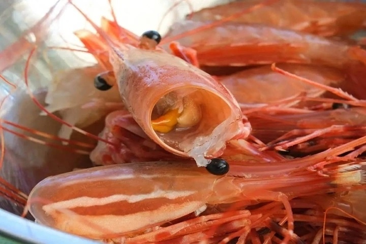 An vo tom co that su giau canxi nhu nhieu nguoi van nghi? hinh anh