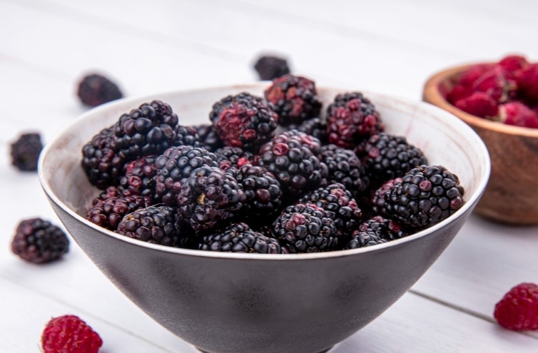 Loai qua chua ngot la 'thuoc dai bo', dang vao mua o Viet Nam hinh anh