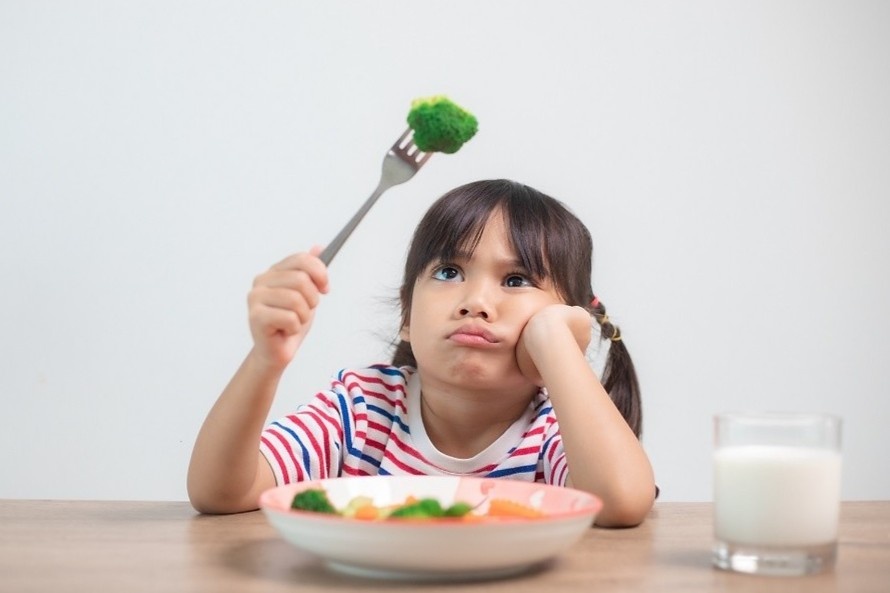 'Thu pham' khien con chan an, hay ue oai hinh anh