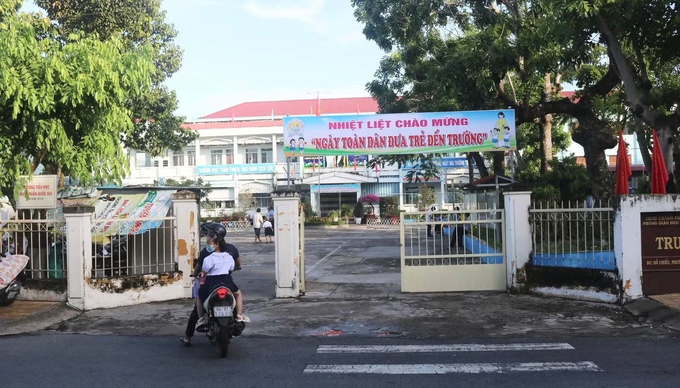 Ngo doc thuc pham anh 1