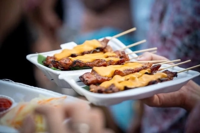 Thuc an chom hong, dun soi lai con an duoc khong? hinh anh