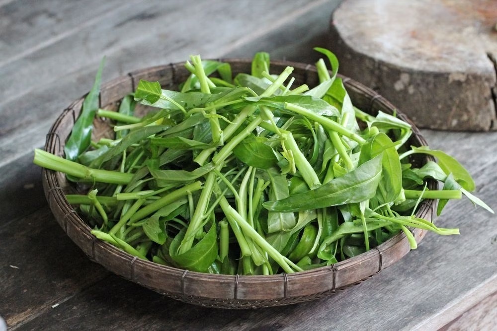 Loai rau binh dan o cho Viet, duoc vi nhu 'kho dinh duong tu nhien' hinh anh