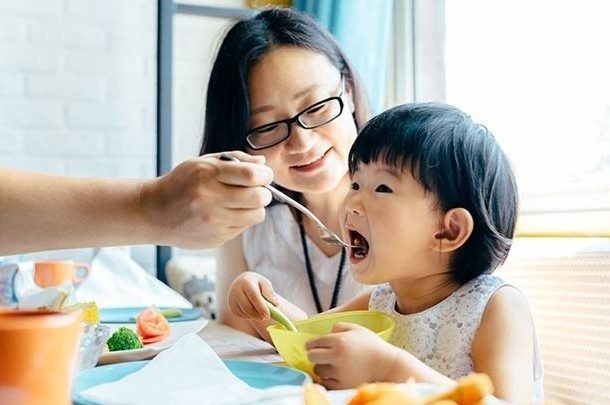 5 dưỡng chất quan trọng giúp trẻ phát triển trí não