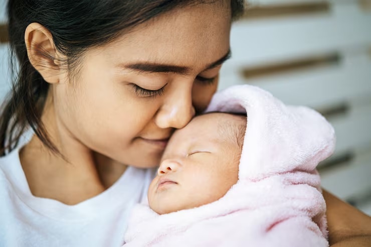 4 câu hỏi nên tránh khi thăm phụ nữ mới sinh