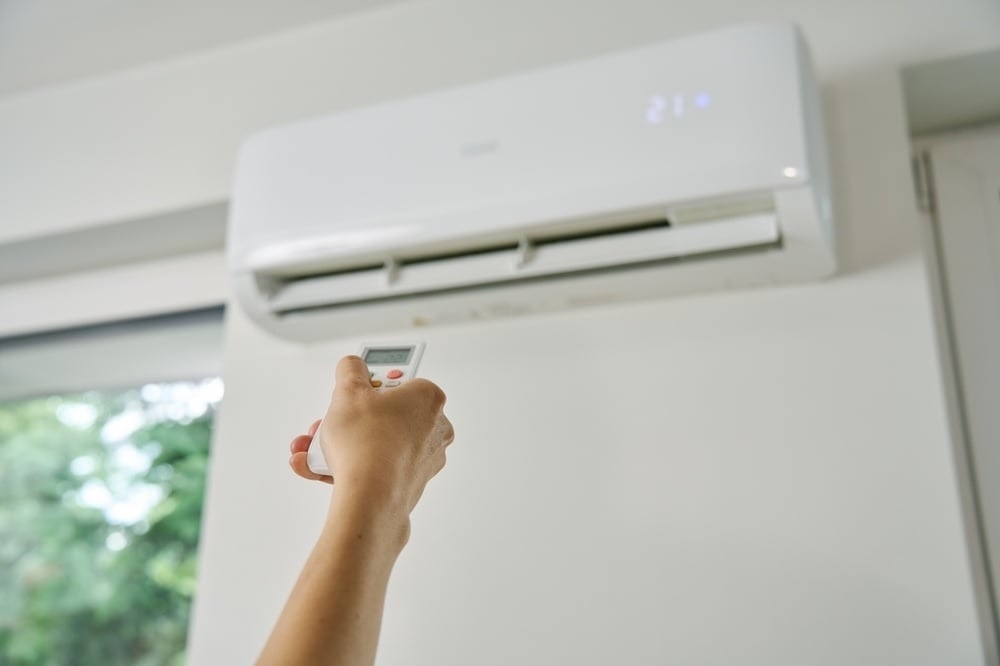 Kiểu bật máy lạnh tưởng tiết kiệm hóa ra vừa hại sức khỏe vừa lãng phí