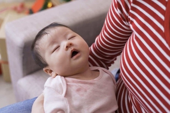 Trẻ có kiểu ngủ này, cha mẹ cần phát hiện và thay đổi sớm