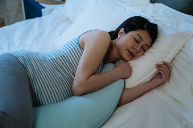 Cách giúp mẹ bầu ngủ ngon trong 3 tháng cuối thai kỳ
