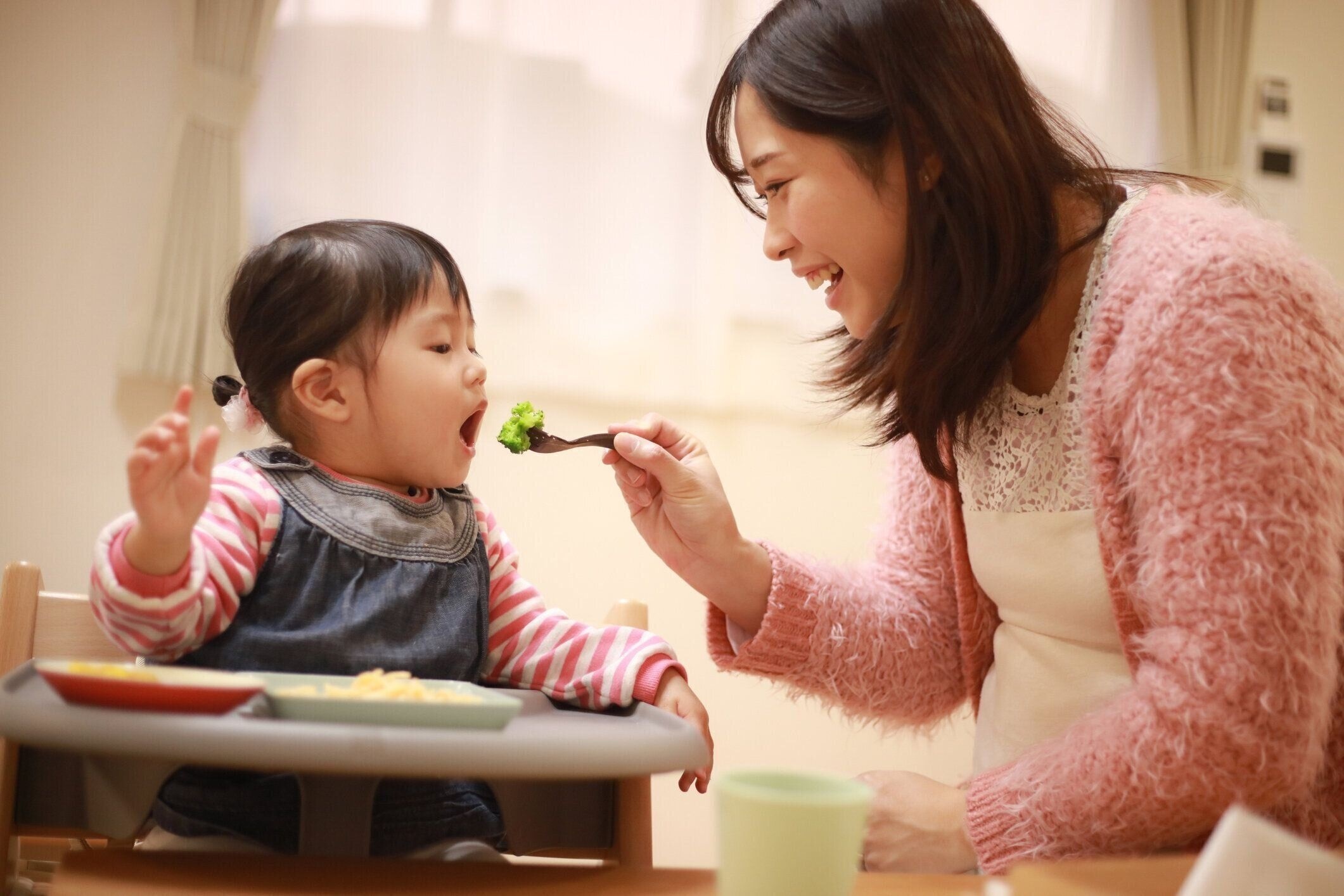 3 nhóm dưỡng chất quan trọng cho não bộ của trẻ