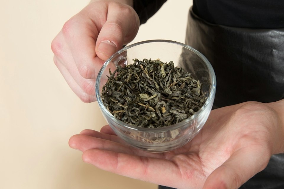Tr&agrave; g&acirc;y hại thận ảnh 2