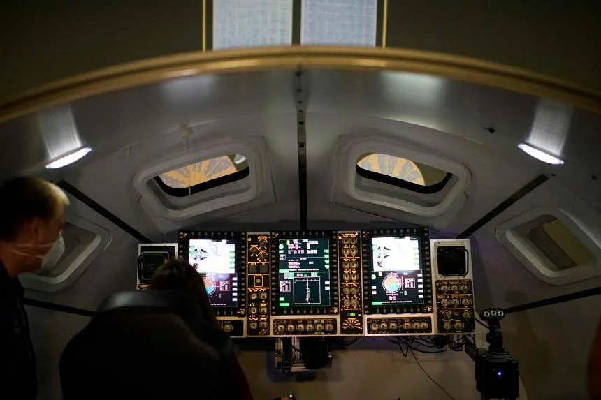 O noi NASA sap sua dua con nguoi tro lai Mat Trang hinh anh