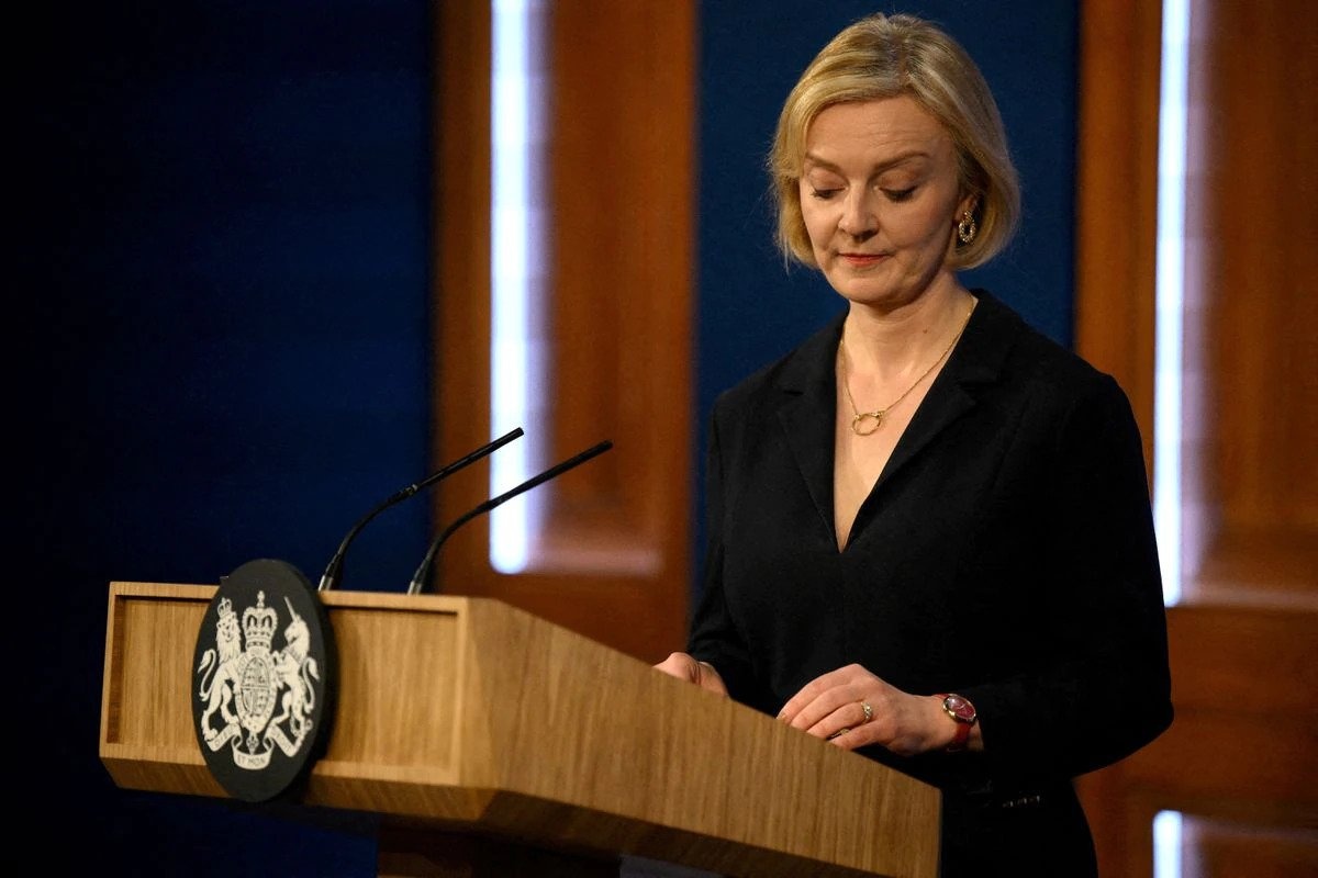 Liz Truss tu chuc anh 1