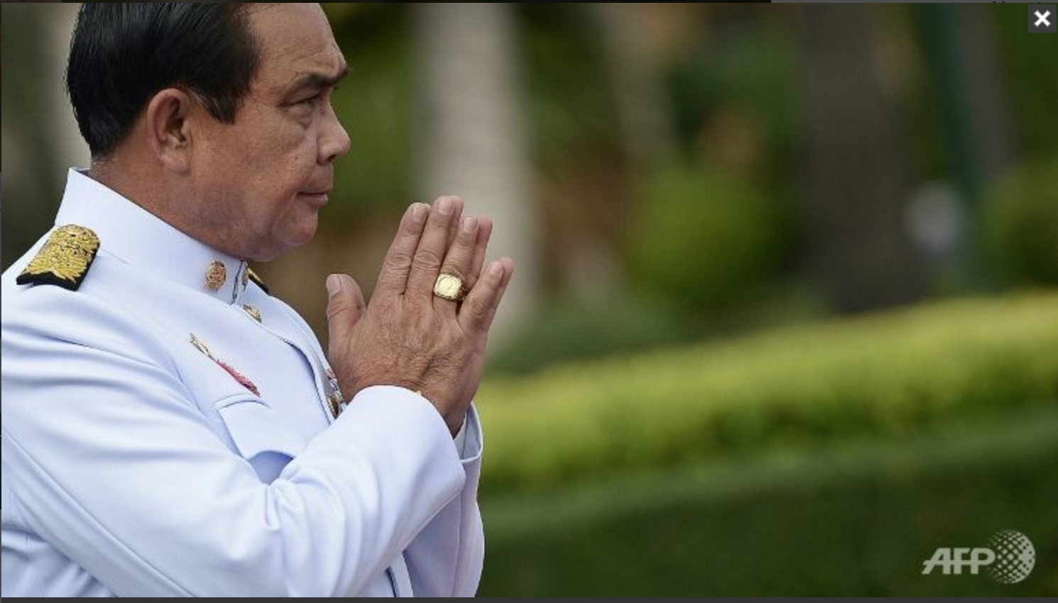 Suc khoe vua nguy kich, thu tuong Thai Lan yet kien thai tu hinh anh