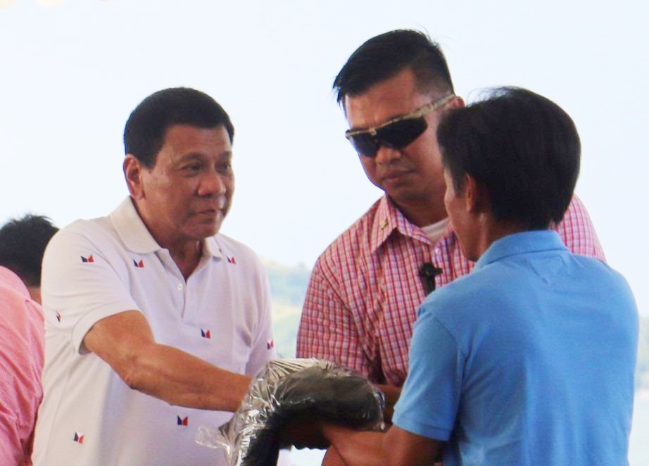 'Philippines san sang che cho ngu dan Viet gap nan' hinh anh