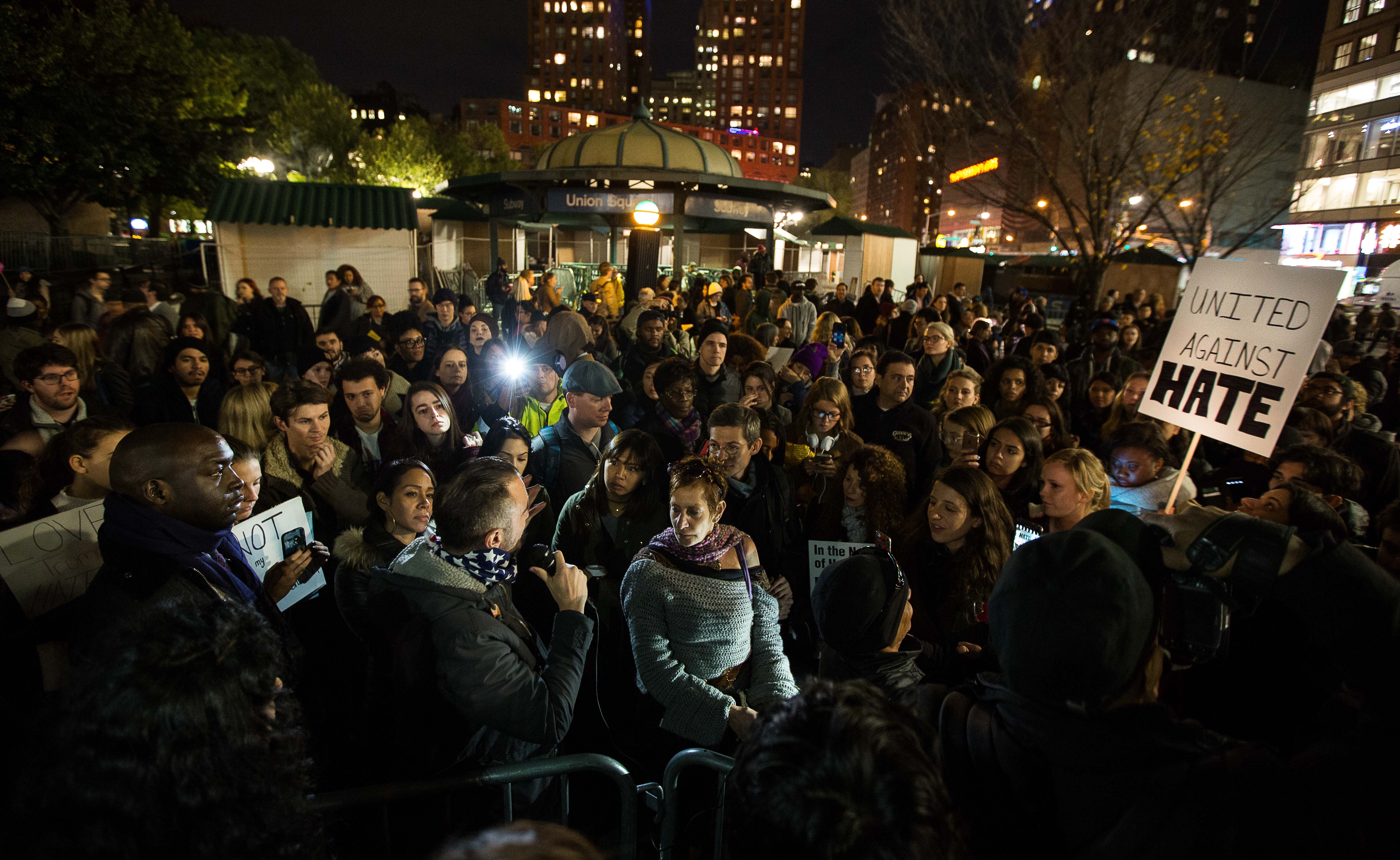 bieu tinh chong Donald Trump anh 2