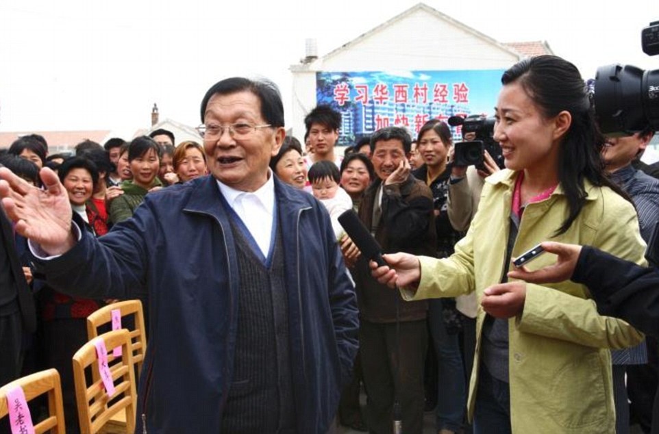 ngoi lang Hoa Tay giau nhat Trung Quoc anh 13