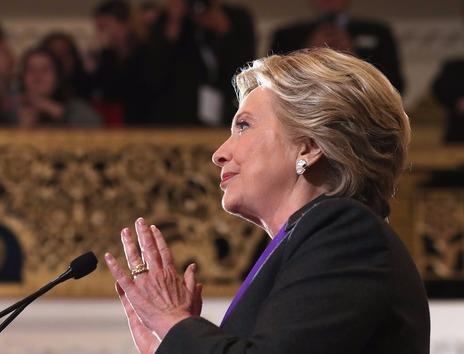 Clinton vuot Trump hon 2 trieu phieu pho thong hinh anh