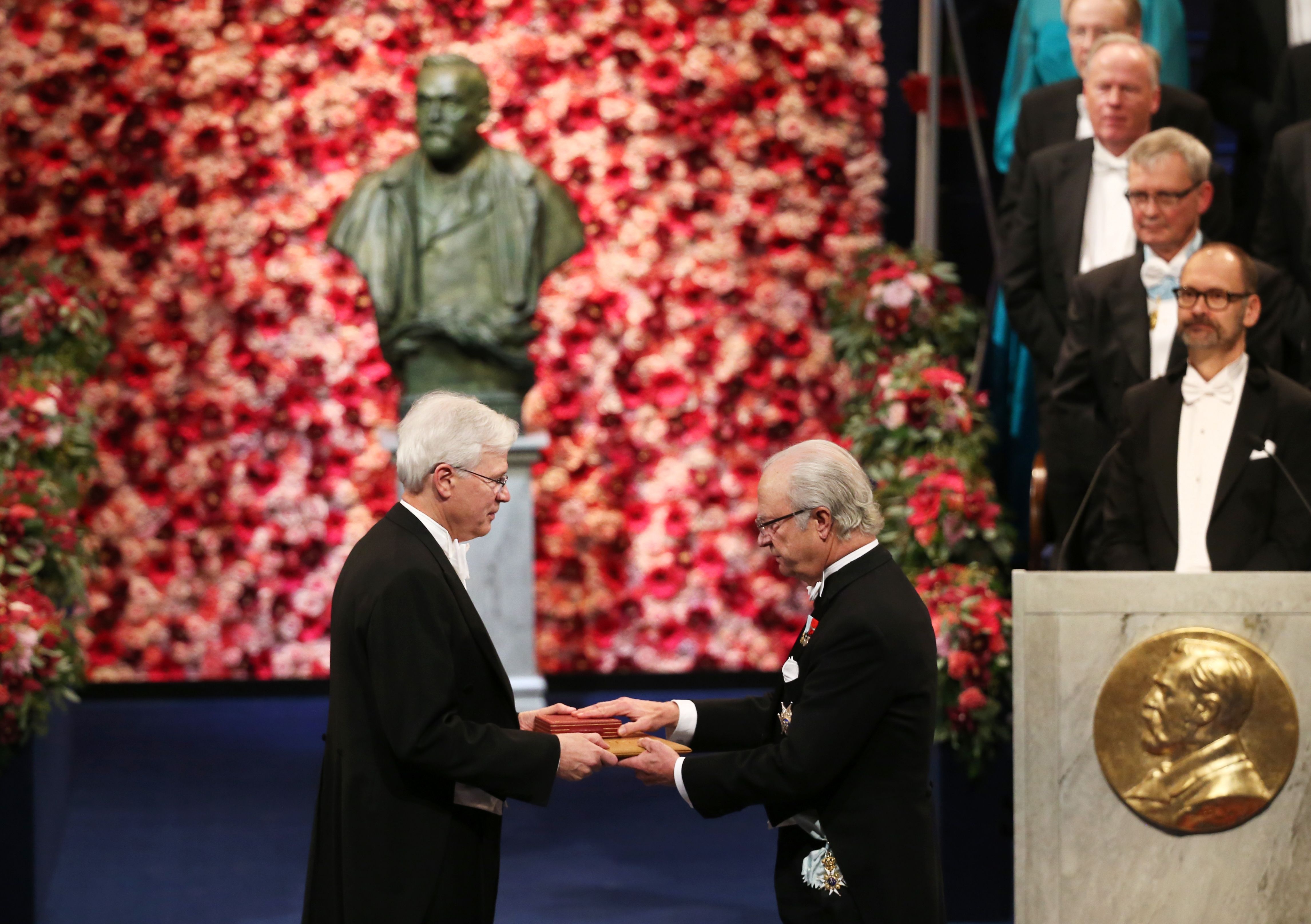 le trao giai Nobel 2016 anh 7