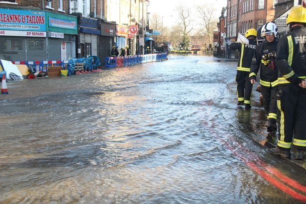 ngập lụt ở London ảnh 4 ngap lut o London anh 4