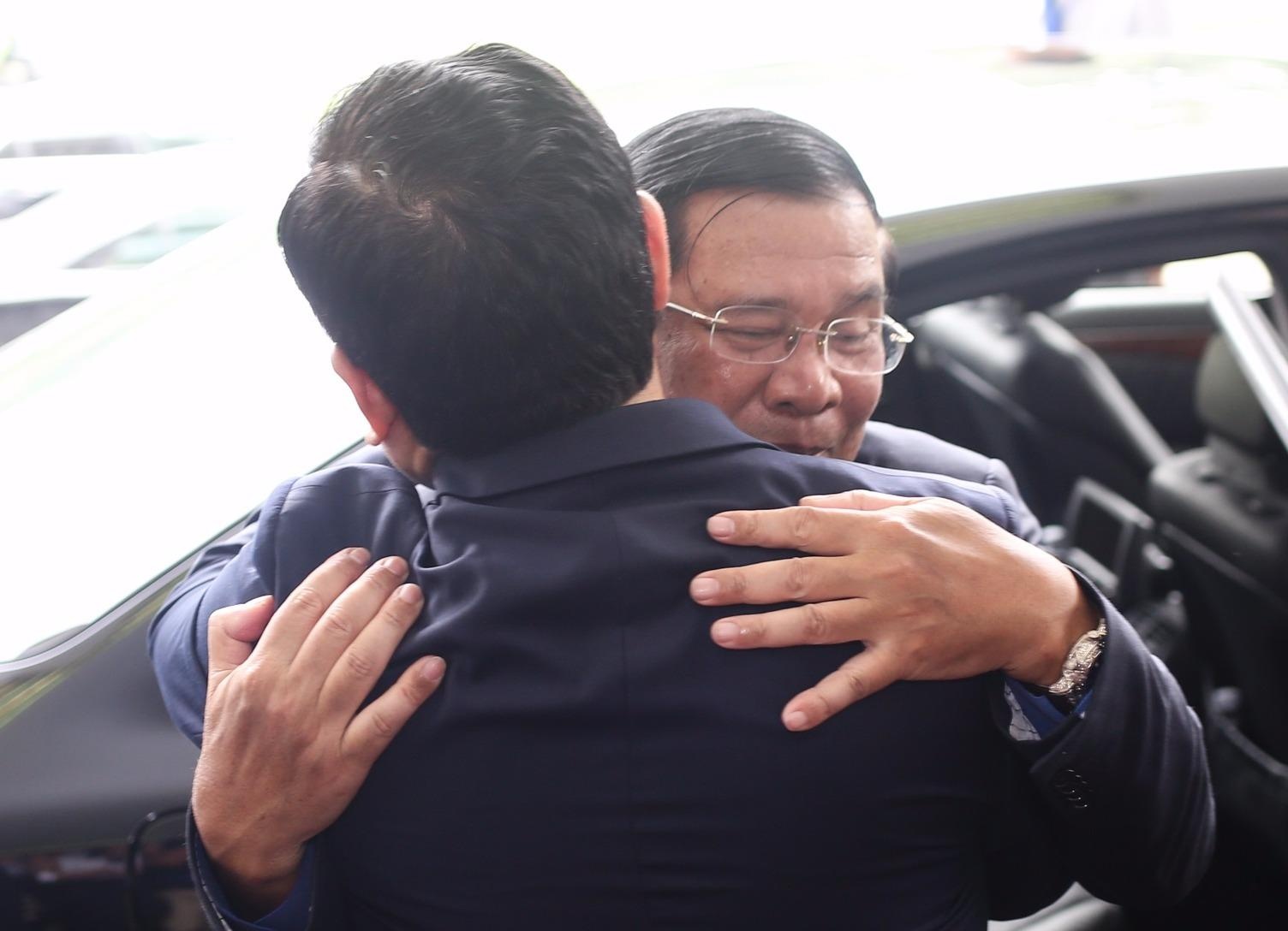 Bi thu Dinh La Thang don Thu tuong Hun Sen o Dinh Thong Nhat hinh anh