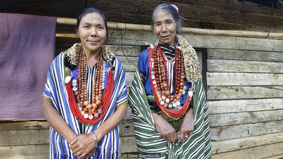 phụ nữ xăm mặt ở Myanmar ảnh 11 phu nu xam mat o Myanmar anh 11