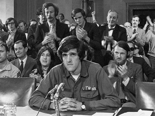 John Kerry phản đối chiến tranh Việt Nam ảnh 3 John Kerry phan doi chien tranh Viet Nam anh 3