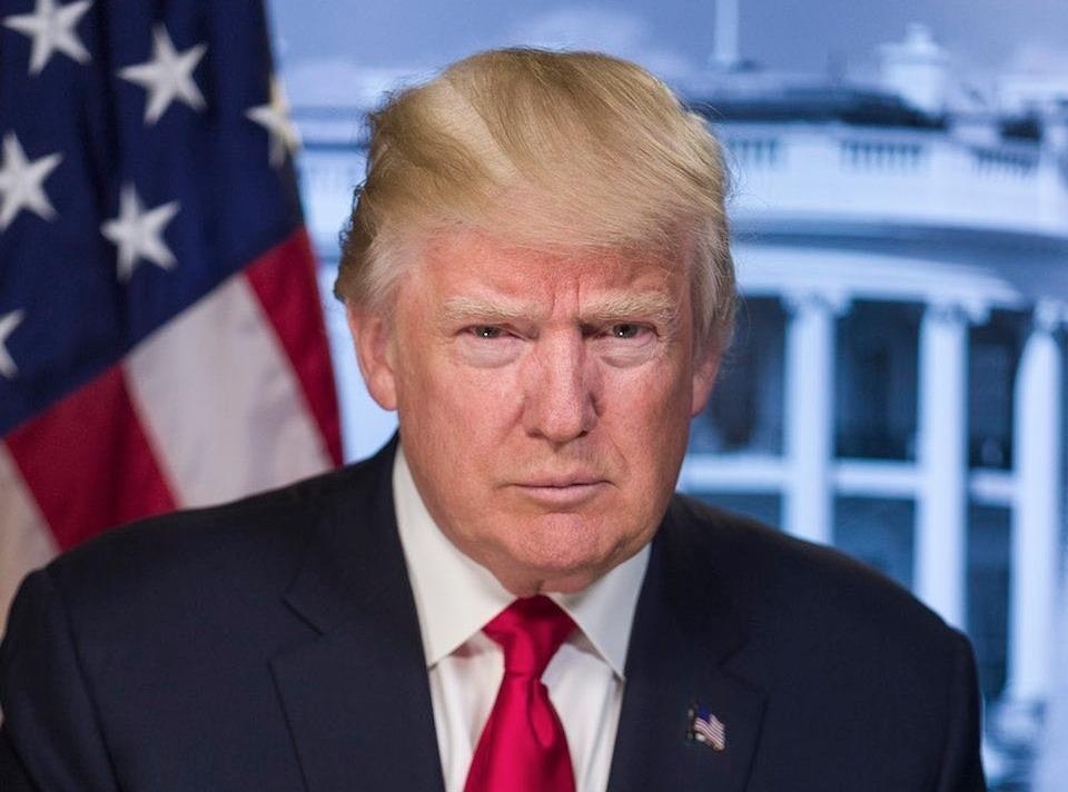 TT Trump the phuc hoi sac lenh bi tham phan chan dung hinh anh