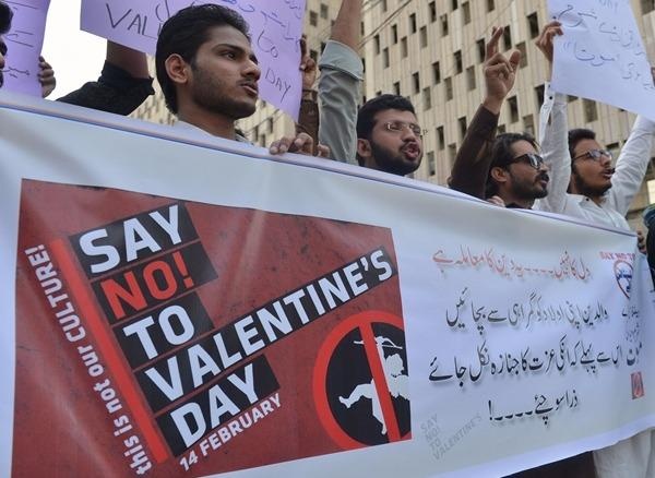 Toa Pakistan cam to chuc vui choi Valentine hinh anh