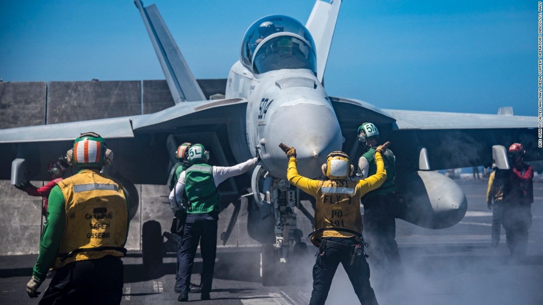 Thang 2 ban ron cua Hai quan My tren Bien Dong hinh anh